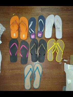 7 Pair Flip Flop Bundle